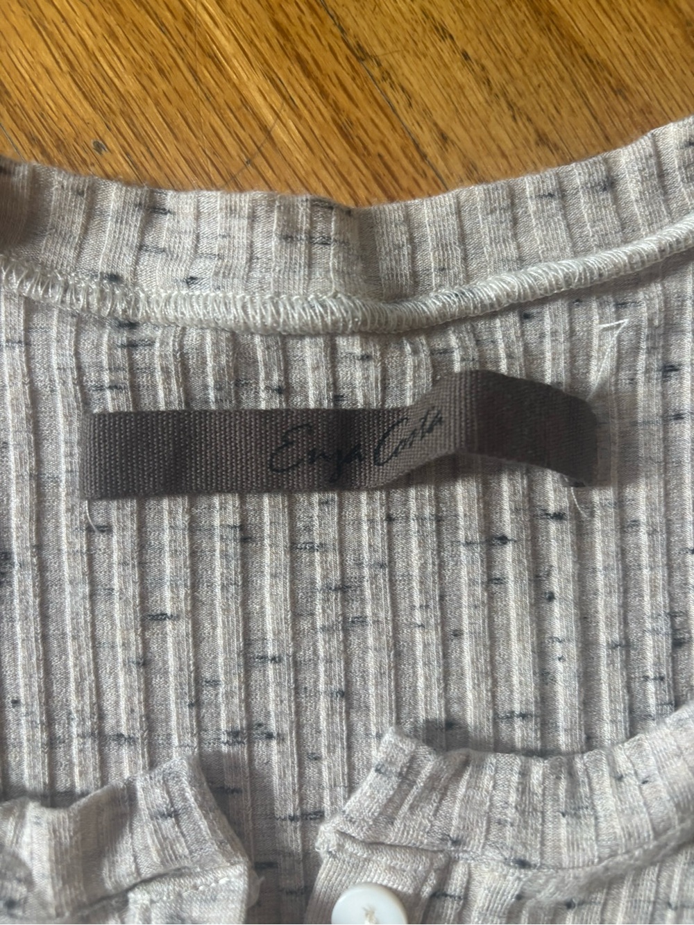 ENZA COSTA Luxurious Ribbed Henley Made in USA Like New Condition - Picture 3 of 4
